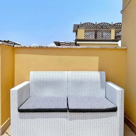 Anna's House Solarium Terrace Apartment *